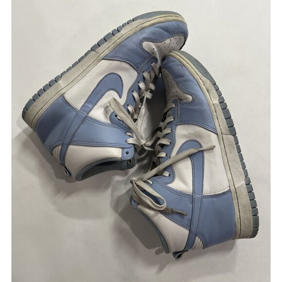 Nike Dunk High Sneakers in Aluminum - Picture 6 of 9